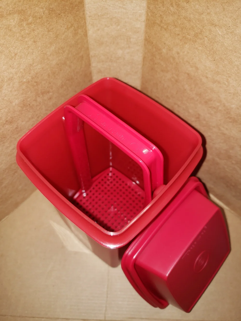 Tupperware 2L Picadilly